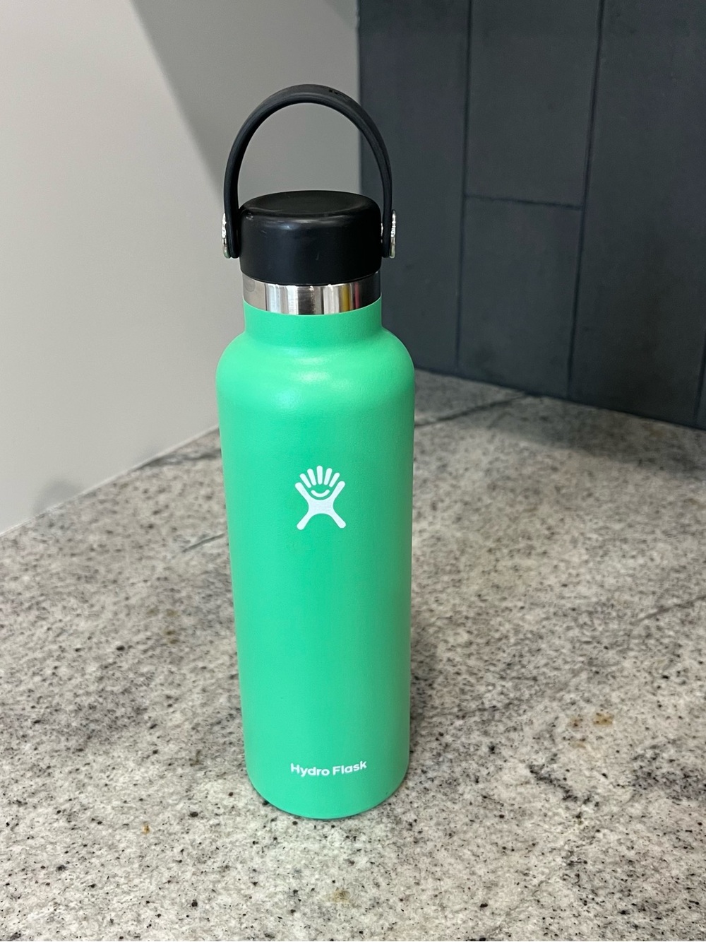 Hydro Flask 21 oz. Standard Mouth With Flex Cap Water Bottle
